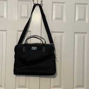 Kate Spade laptop bag. This bag is 16x12. Excellent condition. No flaws.